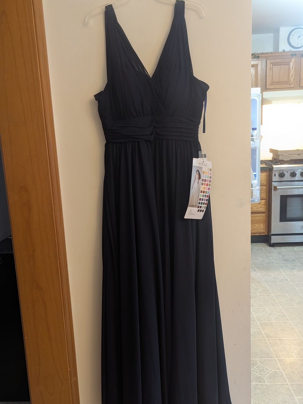 Elegant Navy V-Neck Evening Dress